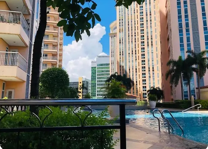 3br Family Getaway At Venice Luxury Residences